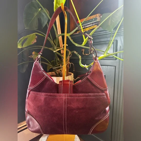 Coach Hamptons Patchwork Hobo Bag - Picture 3 of 10